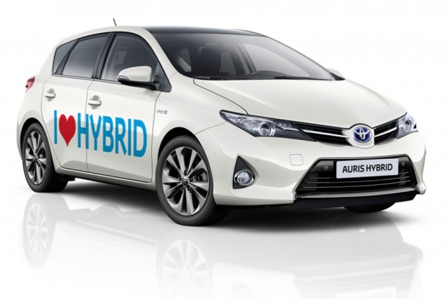 Czym zaskoczy cię nowa Toyota Auris Hybrid? Aktualności